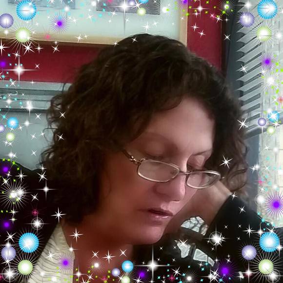 Meet your Posher, Deanna - Picture 1 of 1